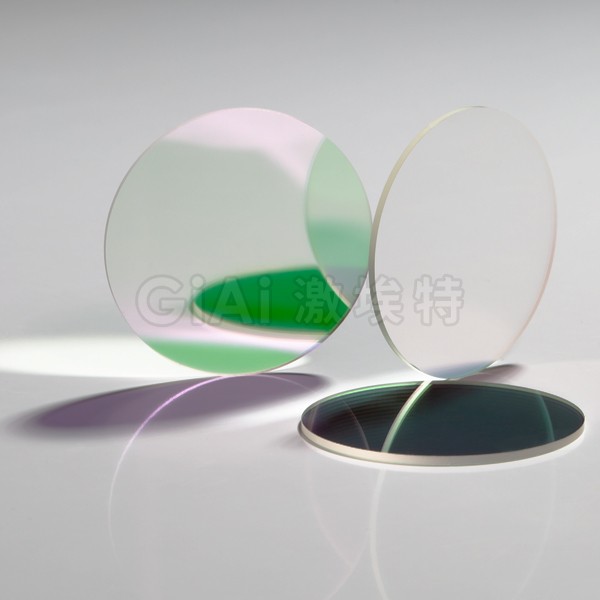 濾光片的濾波效果都與哪些因素有關？