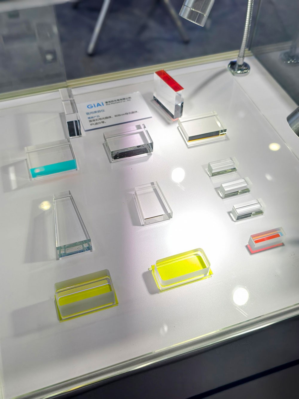 激埃特光電CMEF2025春季展醫用美容儀展品