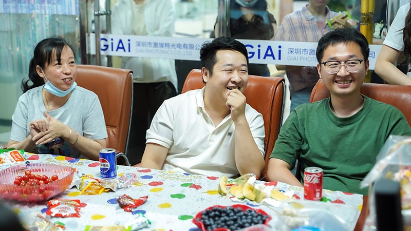 生日會(huì)現(xiàn)場(chǎng)互動(dòng)觀眾